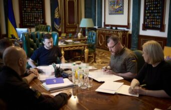 Зеленский допустил создание военных комендатур в Курской области