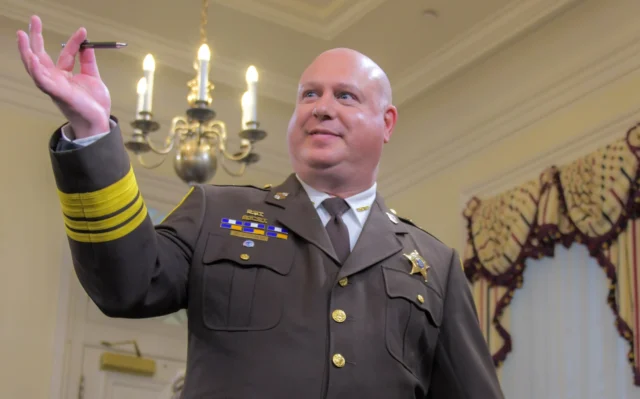 bc30219830e4b54b34594b19317cd028