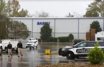 Два человека застреляны на заводе по производству пластиковых изделий в Теннесси бывшим сотрудником