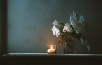 Траурный этикет: как вести себя на похоронах с уважением и достоинством
